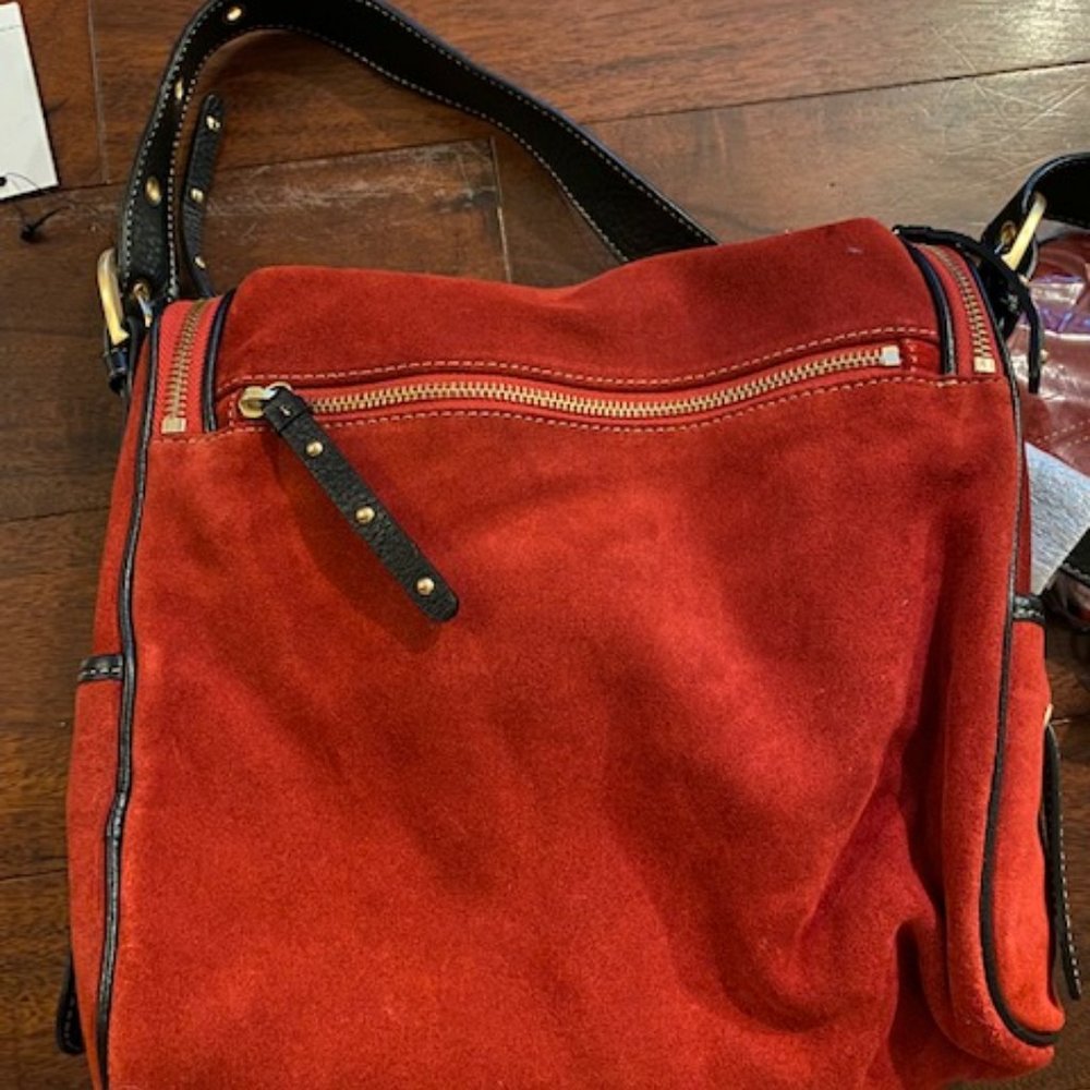 Maxx New york cranberry red Suede messenger bag and wristlet NWT - Picture 6 of 8